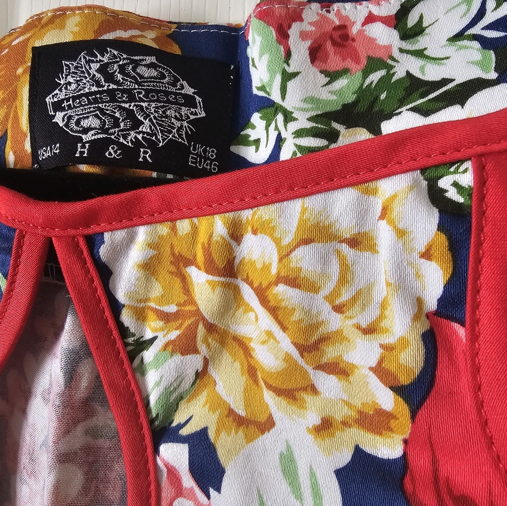 Hearts & Roses Floral Pinup Style Dress - Picture 8 of 8